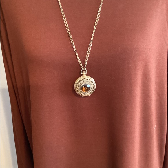 Vintage Avon Necklace - Picture 2 of 8